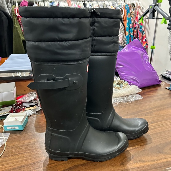 Quilted Cuffed Hunter Boots - Picture 2 of 11